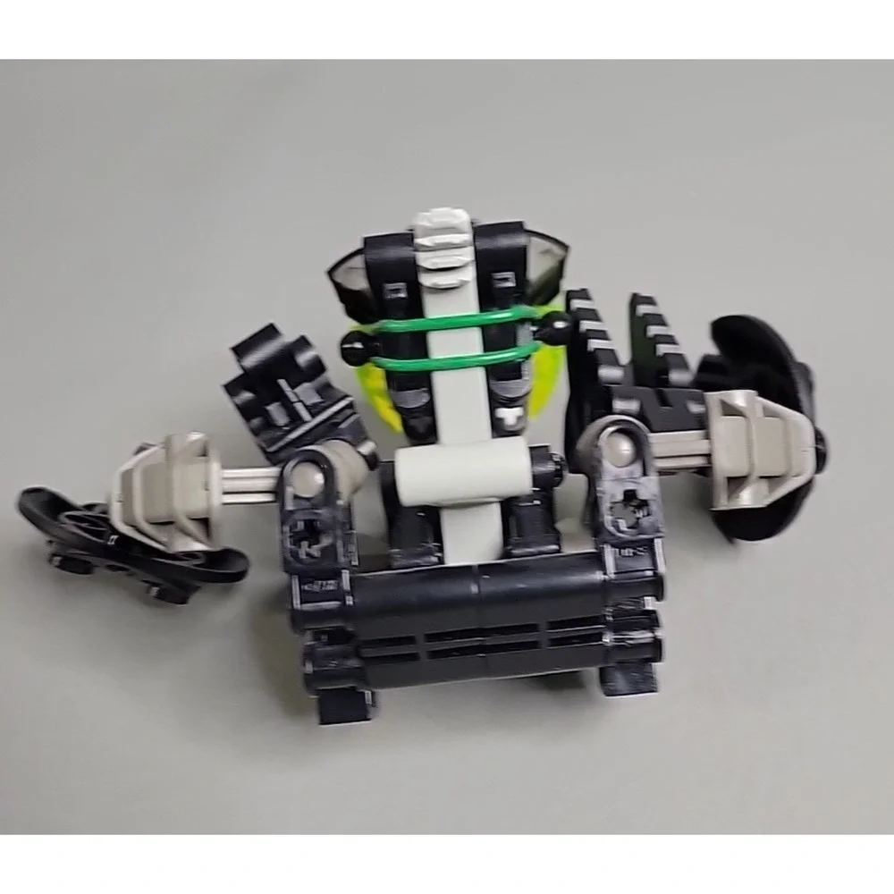 LEGO BIONICLE BOHROK: Nuhvok 8561 No Krana - No Canister or Manual